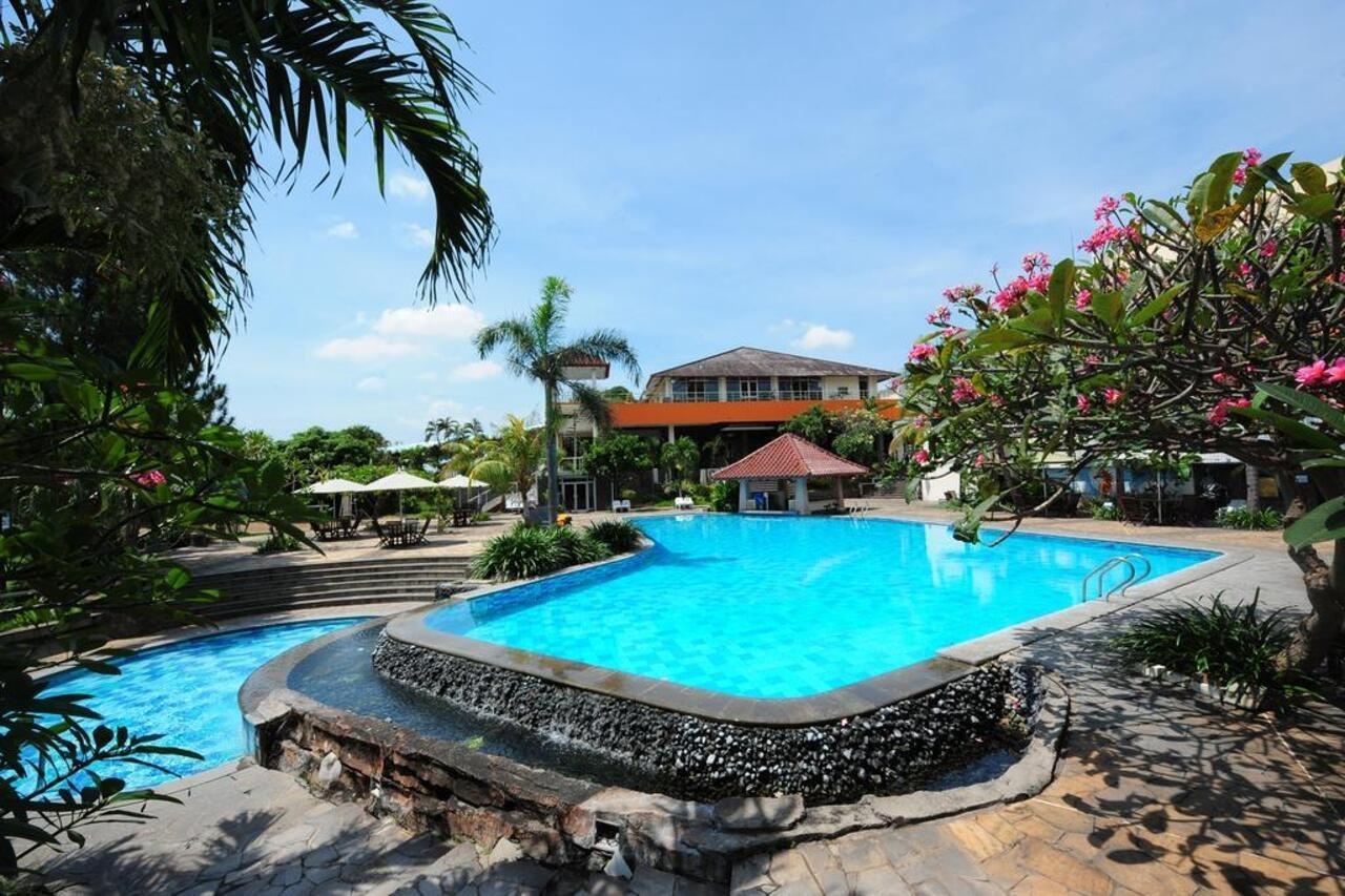 Patra Semarang Hotel&Convention Esterno foto