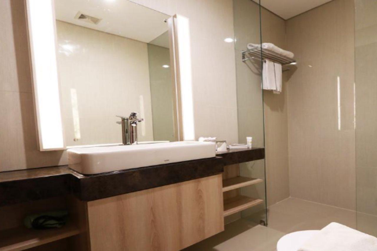 Patra Semarang Hotel&Convention Esterno foto