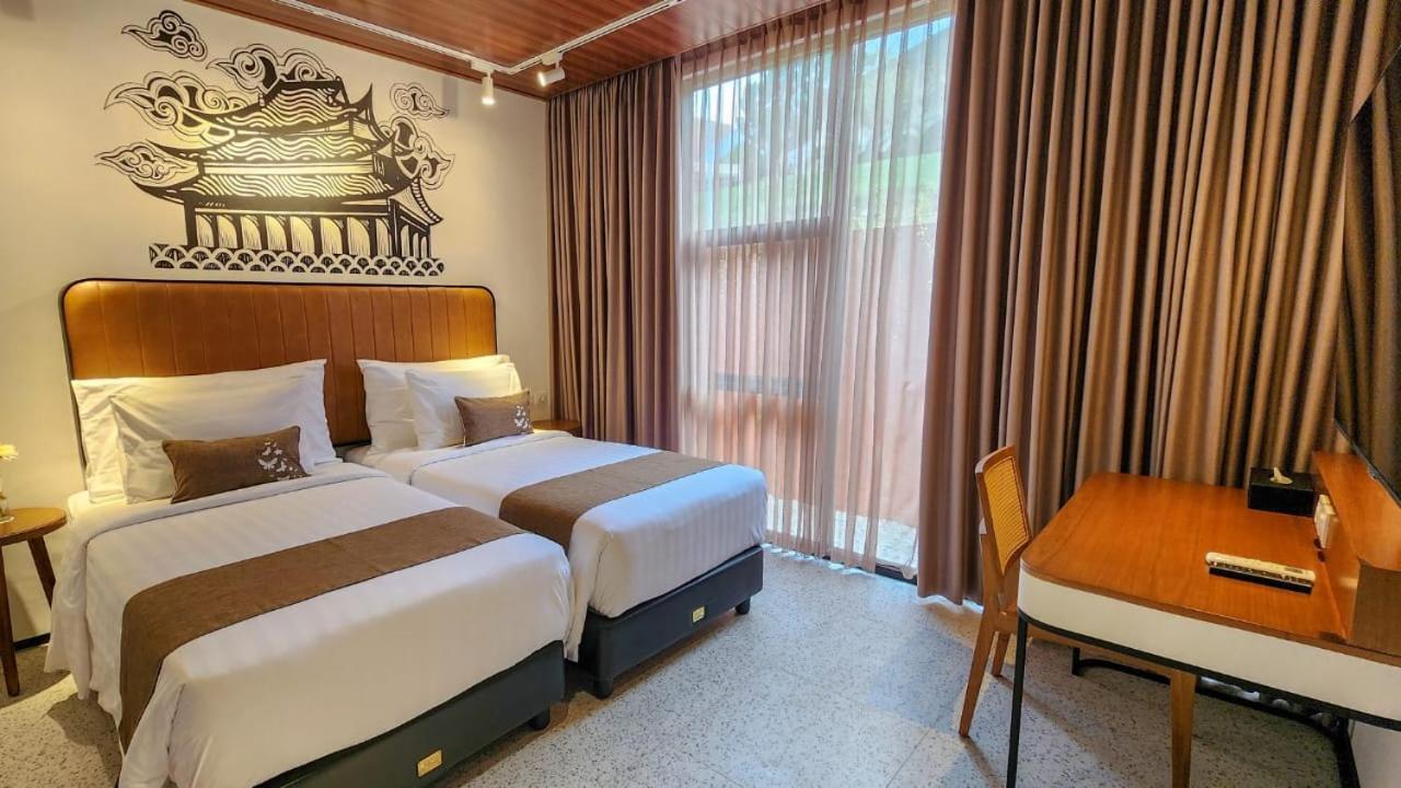 Patra Semarang Hotel&Convention Esterno foto