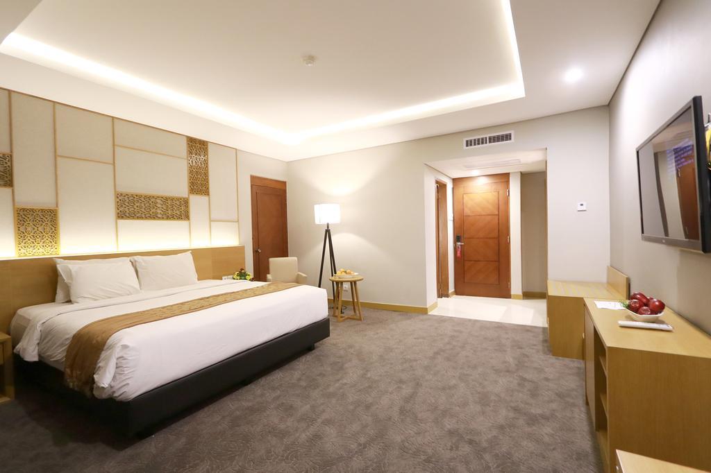 Patra Semarang Hotel&Convention Esterno foto