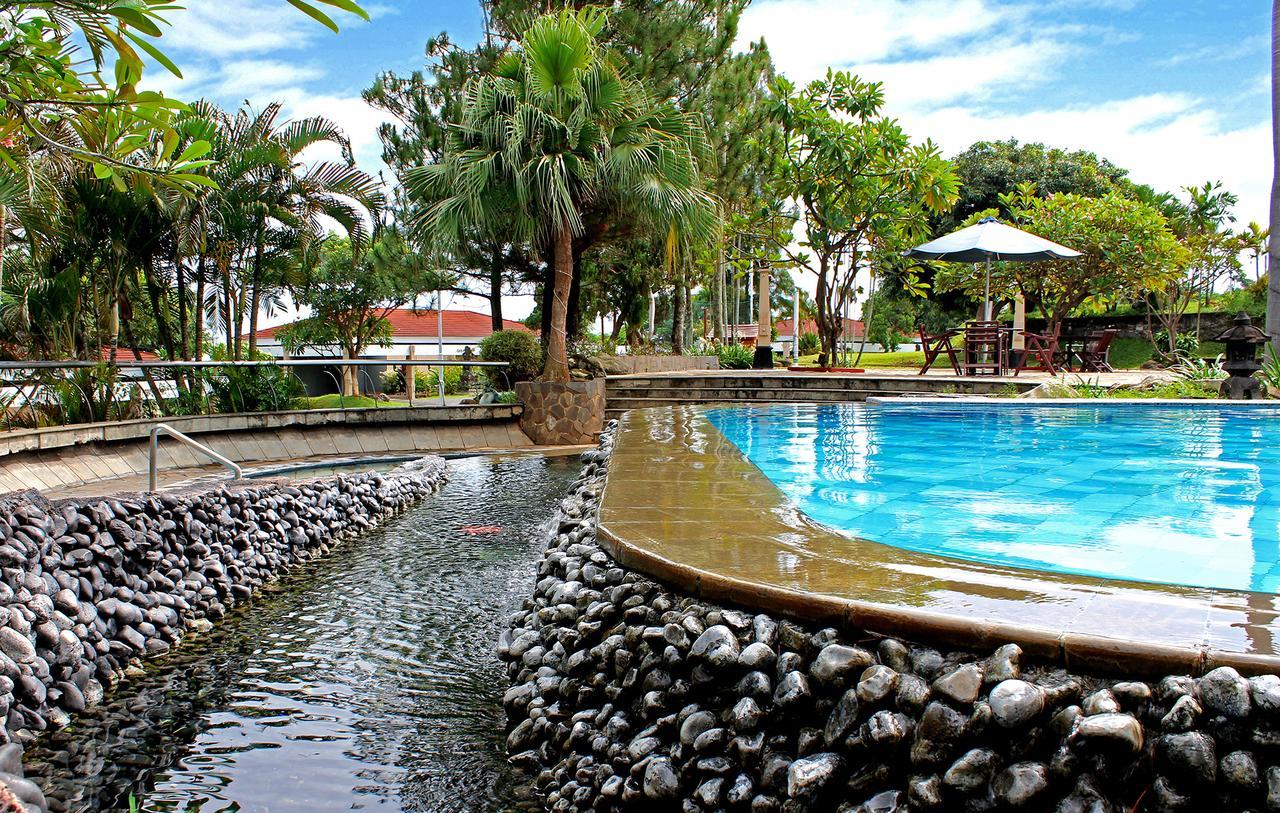 Patra Semarang Hotel&Convention Esterno foto