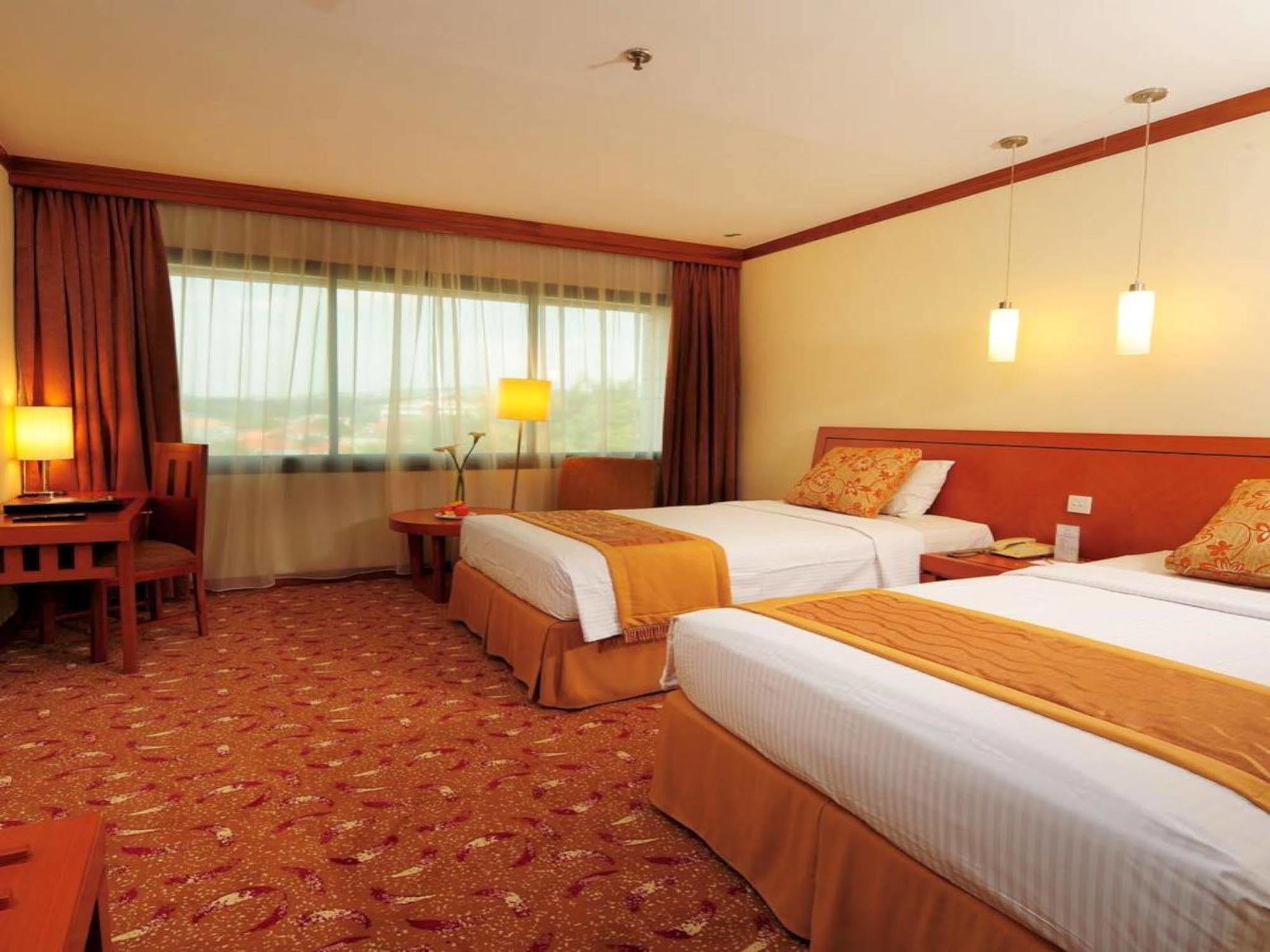 Patra Semarang Hotel&Convention Esterno foto